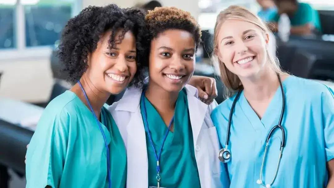 Apprenez plus sur le service d'accompagnement du RDCT pour visa pour formation, doctorat, ou travail en Allemagne.